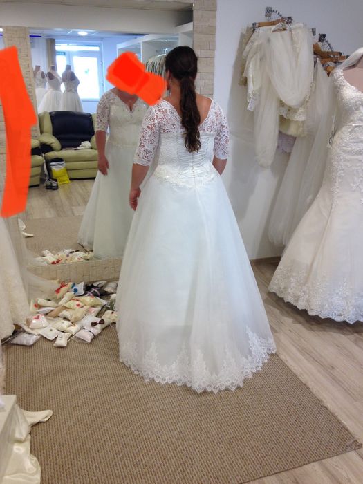 Vand rochie de mireasa