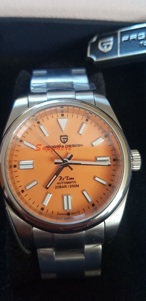 Нов часовник Pagani Design White or Orange dial