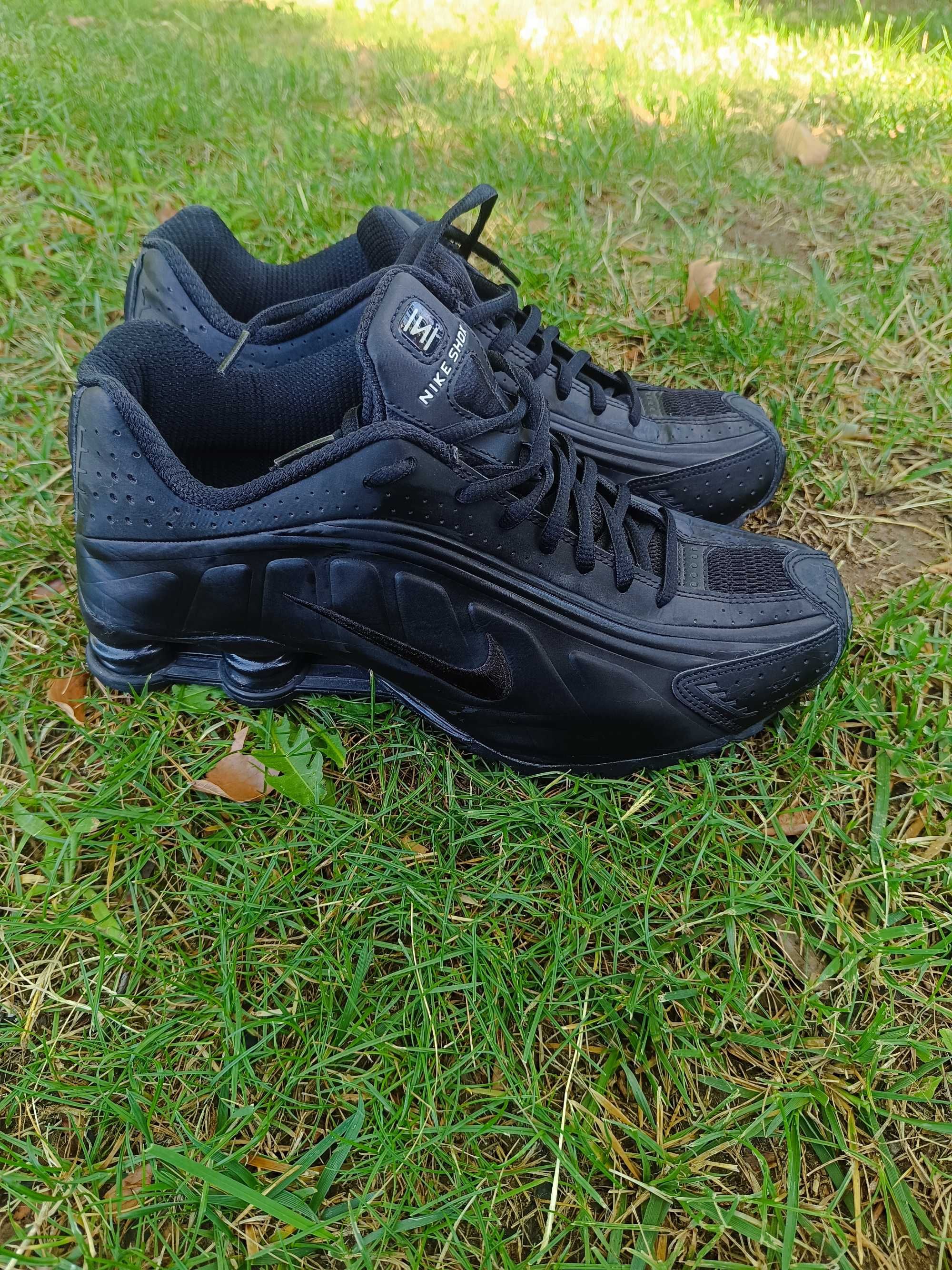 Маратонки Nike shox