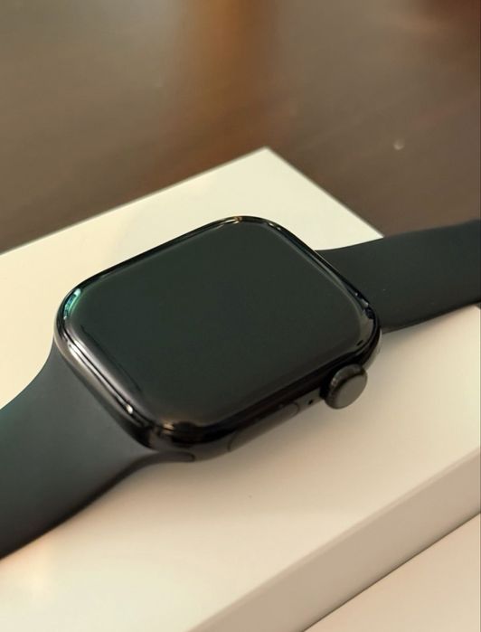 Apple Watch 10 GPS + Cellular Jet Black NOU