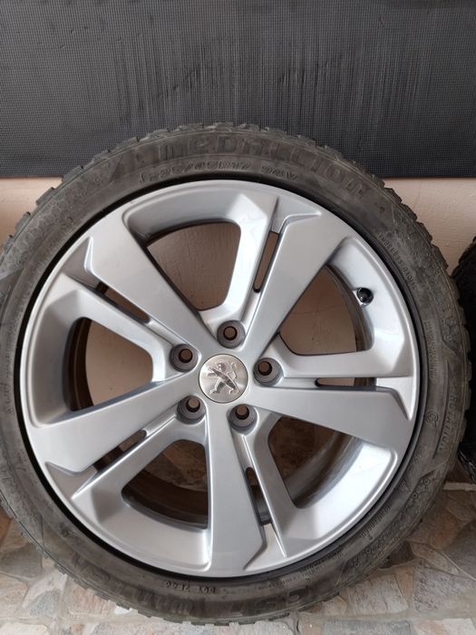 17" джанти с гуми/зимни за Пежо