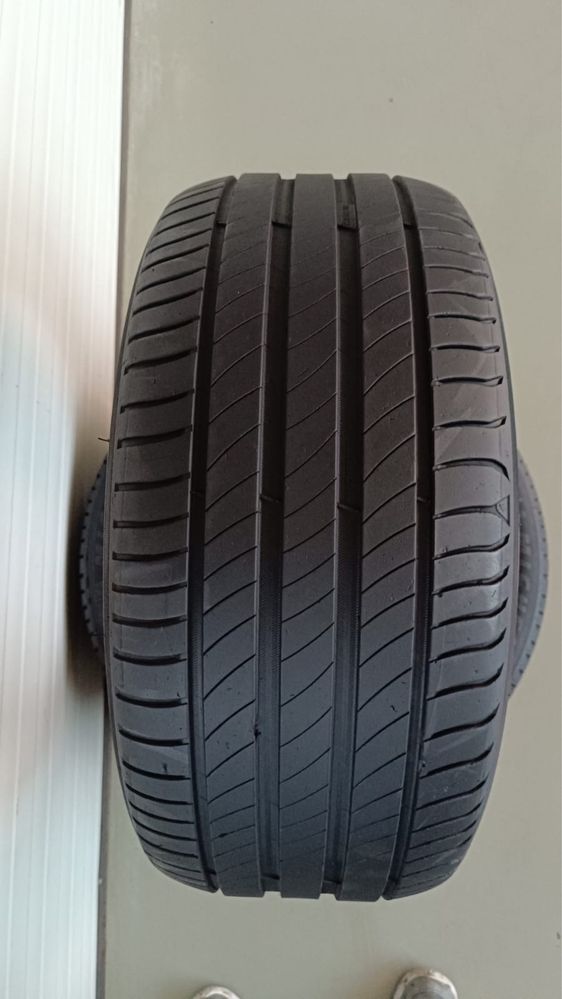 2бр летни гуми 245/45/17/Michelin primacy4/dot0522/5.7мм грайфер/
