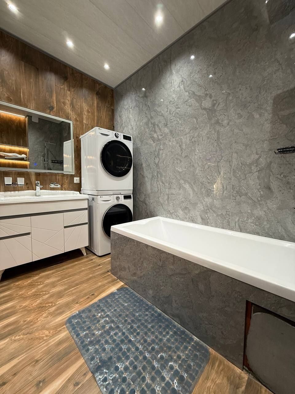 Продается 7ми ком квартира в новостройке, ор-р:Юнусабад 18 кв-л, 318м²