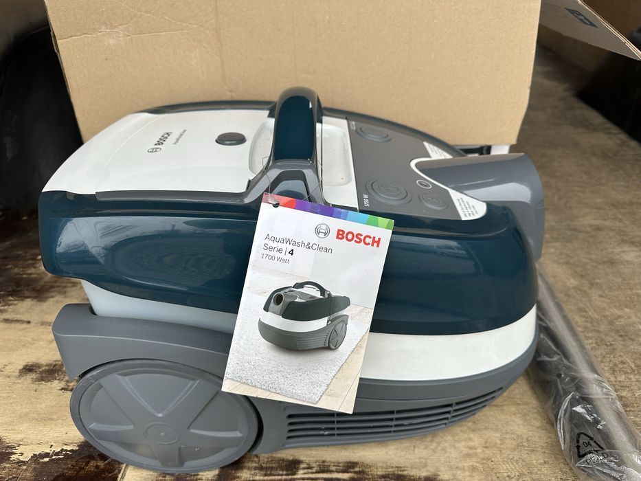 Aspirator Bosch wet and dry Asub WD 41720 -nu a fost folosit !