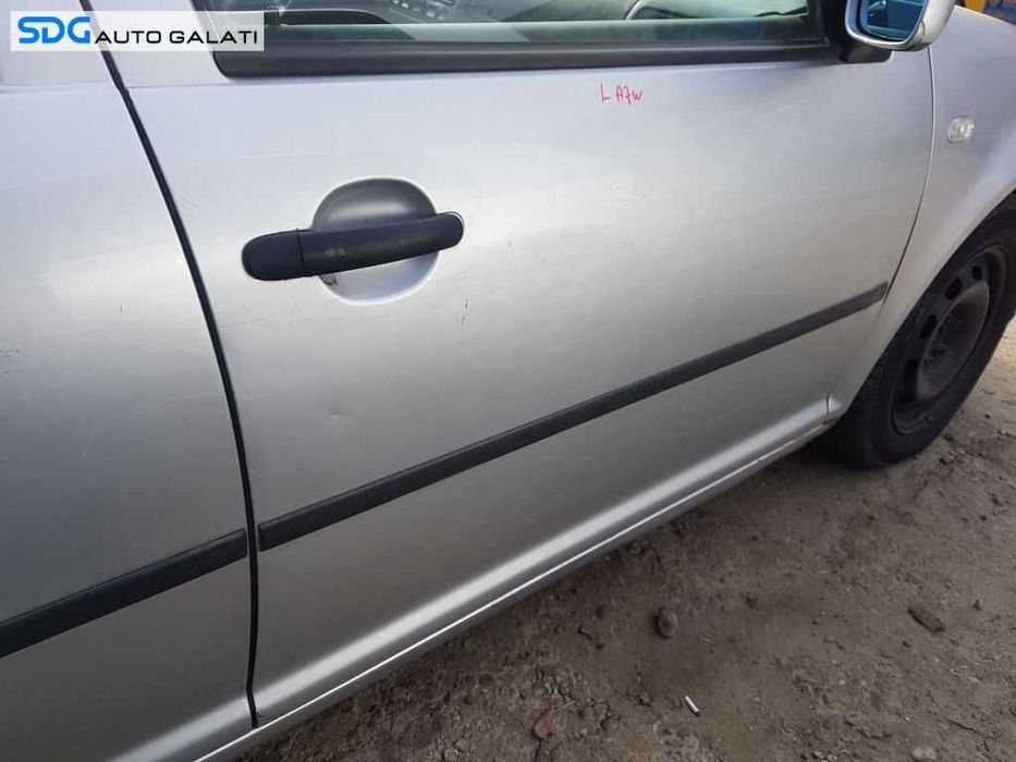 Usa Usi Portiera Portiere Dreapta Fata Dezechipata VW Bora 1998 - 2005 Culoare LA7W