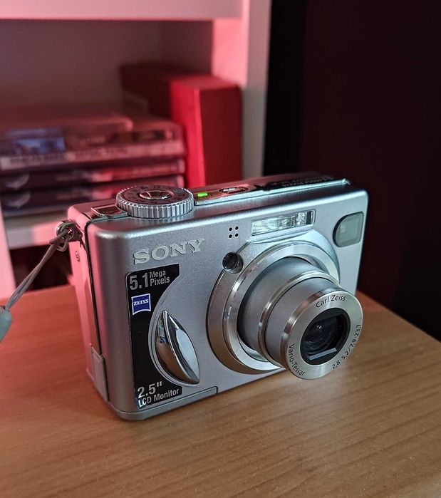 Sony Cyber-shot DSC-W5