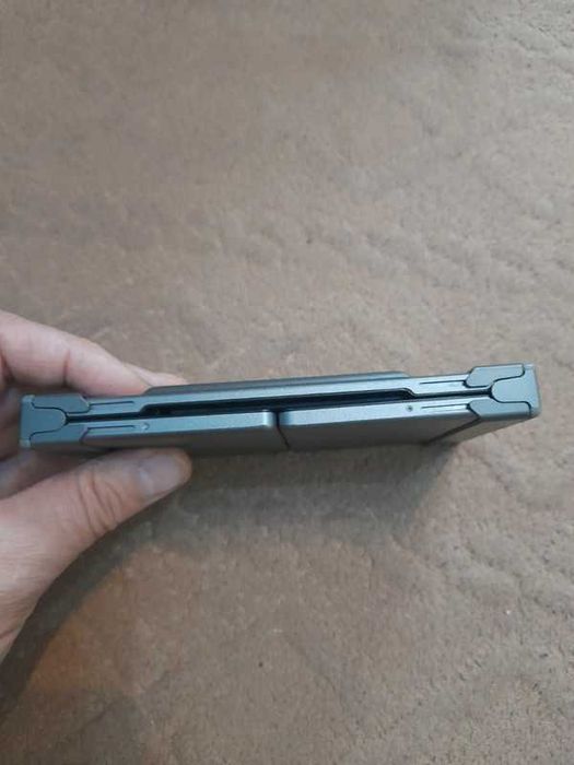 Esynic mini bluetooth keyboard foldable.Cititi tot anunțul.