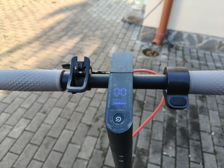 Vând trotineta electrica AovoPro