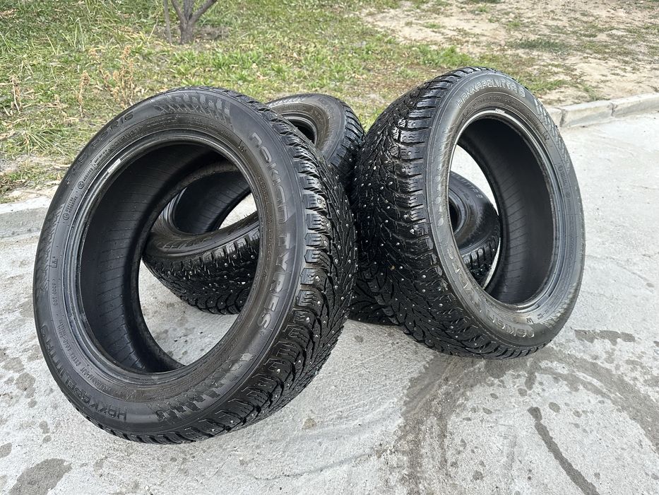 Зимние шины Nokian Hakkapeliitta 9 205/55 R16 с шипами.