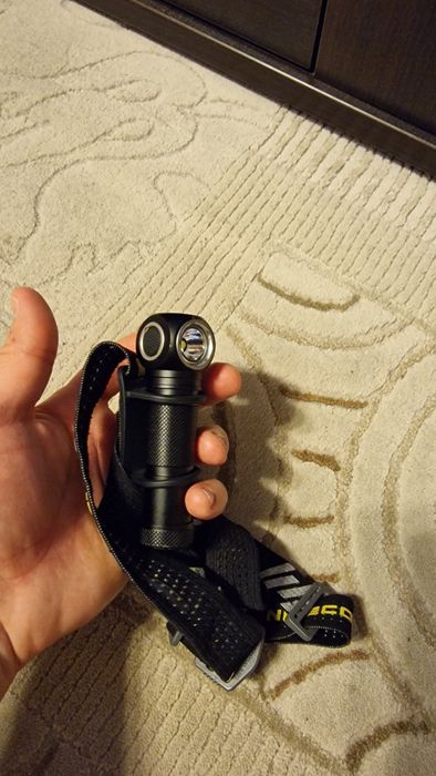 Lanterna Nitecore UT32