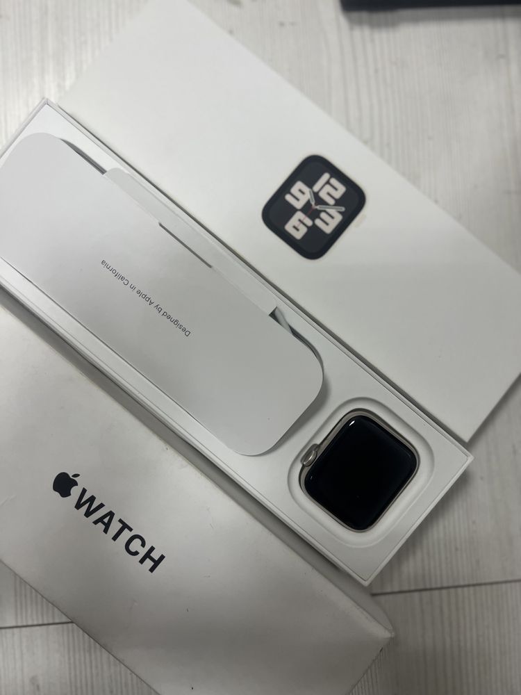 Часы AppleWatch se