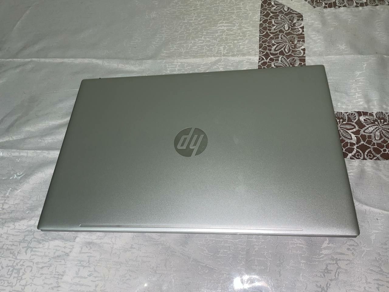 HP Pavilion Laptop 15-eg0xxx Sotiladi Srochno