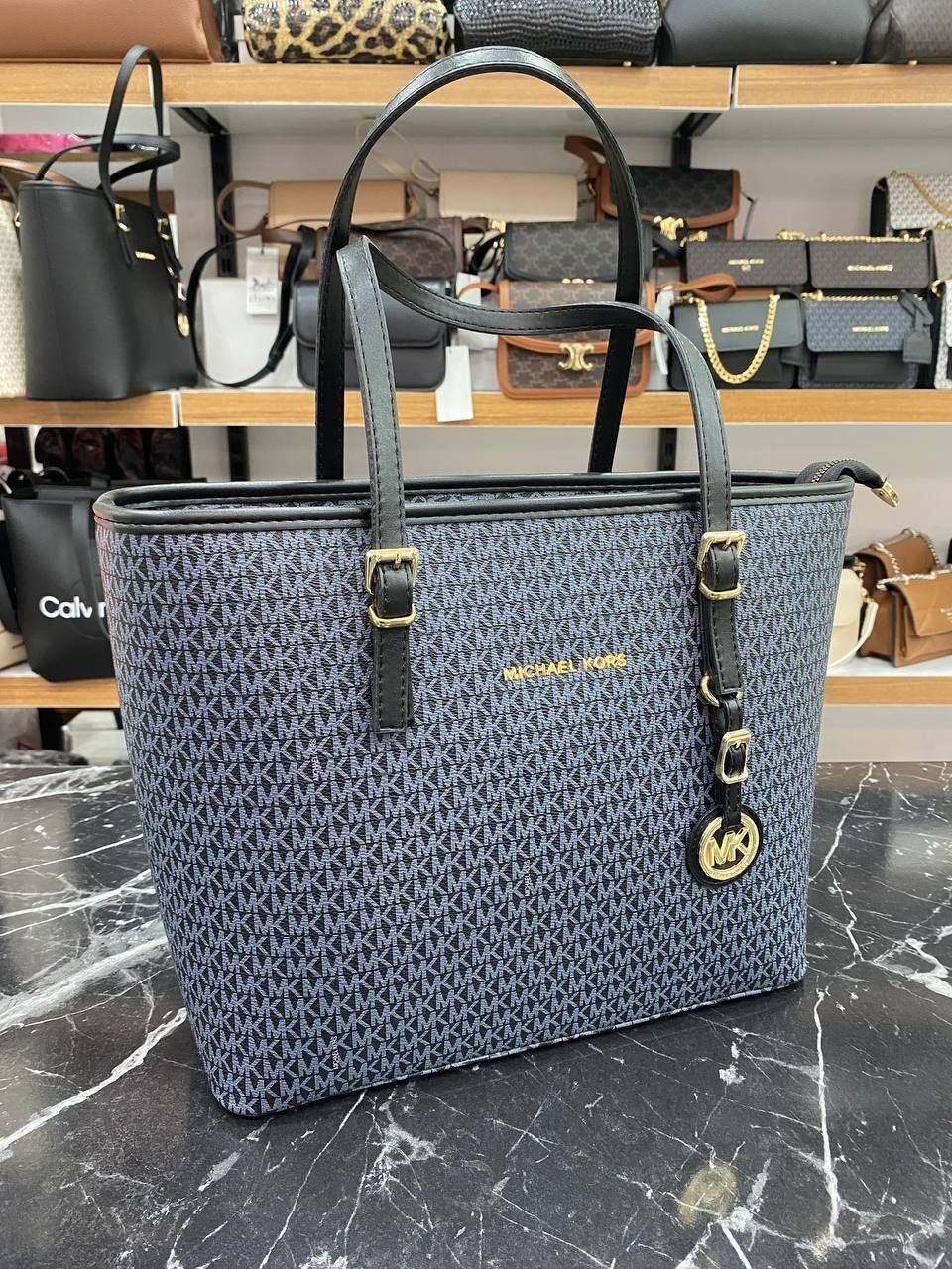 Genti Michael Kors.

Preț: 180lei+25lei curier(15lei curier plata in