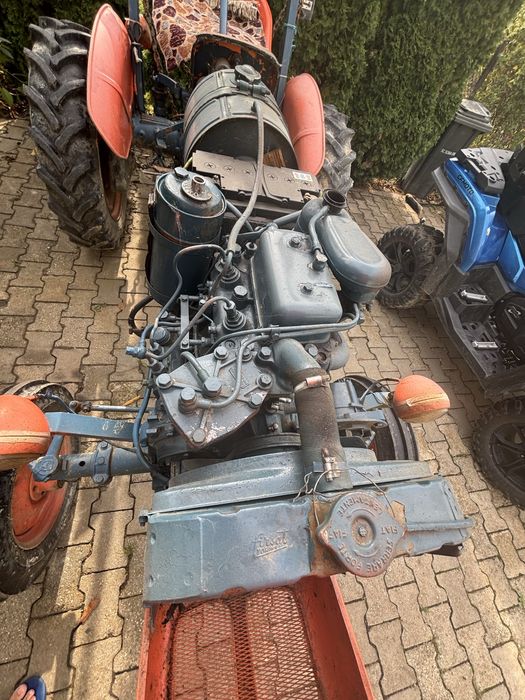 Tractor Fiat 211