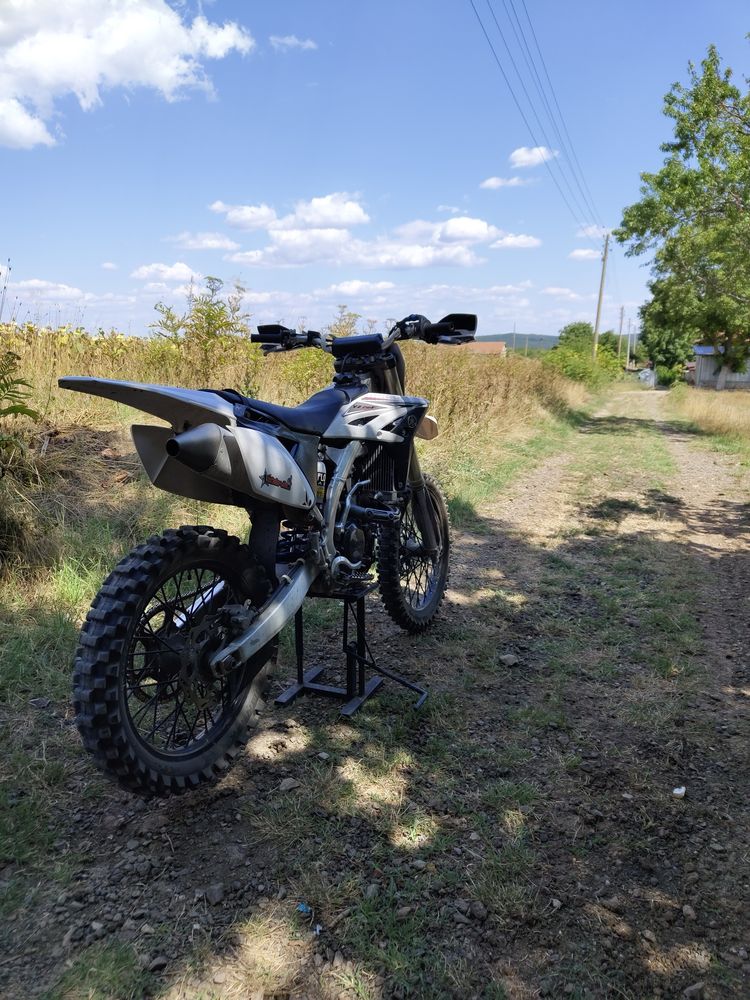 Yamaha yz250f white
