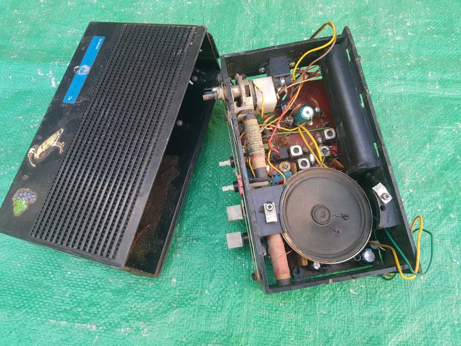 Radio vechi portabil,cosmos 3,fab.Tehnoton Iași,1977,perioada comunist