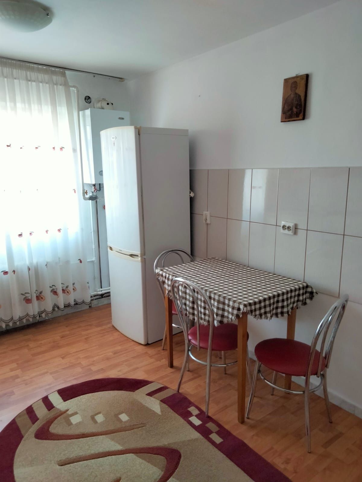 Închiriez apartament 2 camere