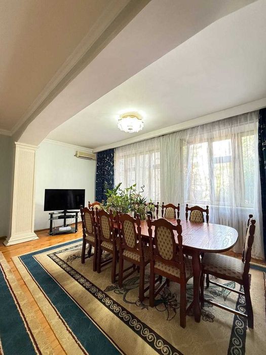 Продаётся квартира Эльбек Попугайчик 3/1//4  140м2