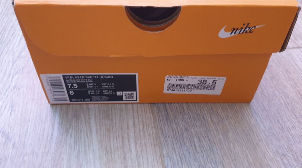 Продавам Оригинални Nike Blazer mid 77 Jumbo номер 38,5