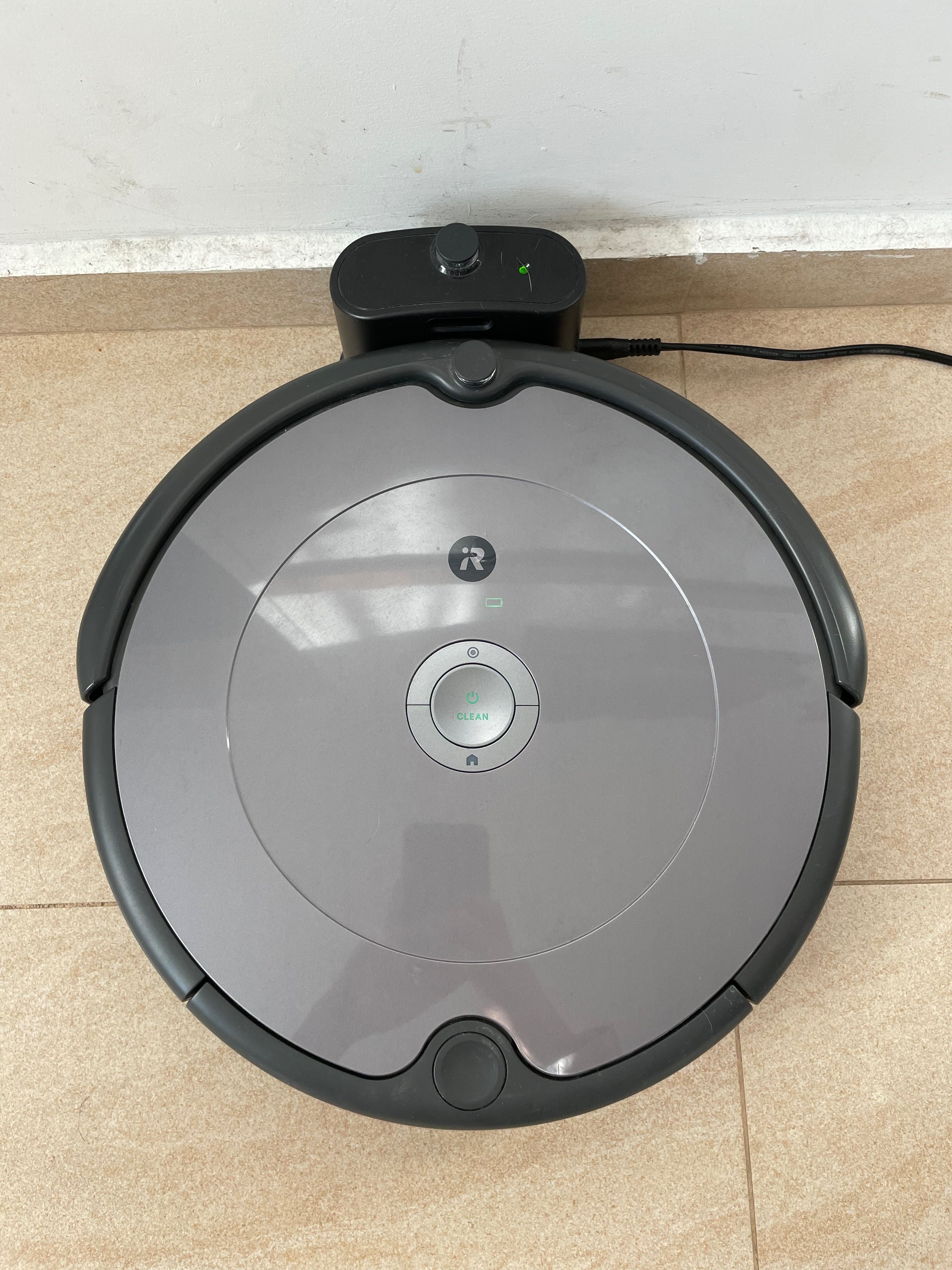 Робот iRobot Roomba 693