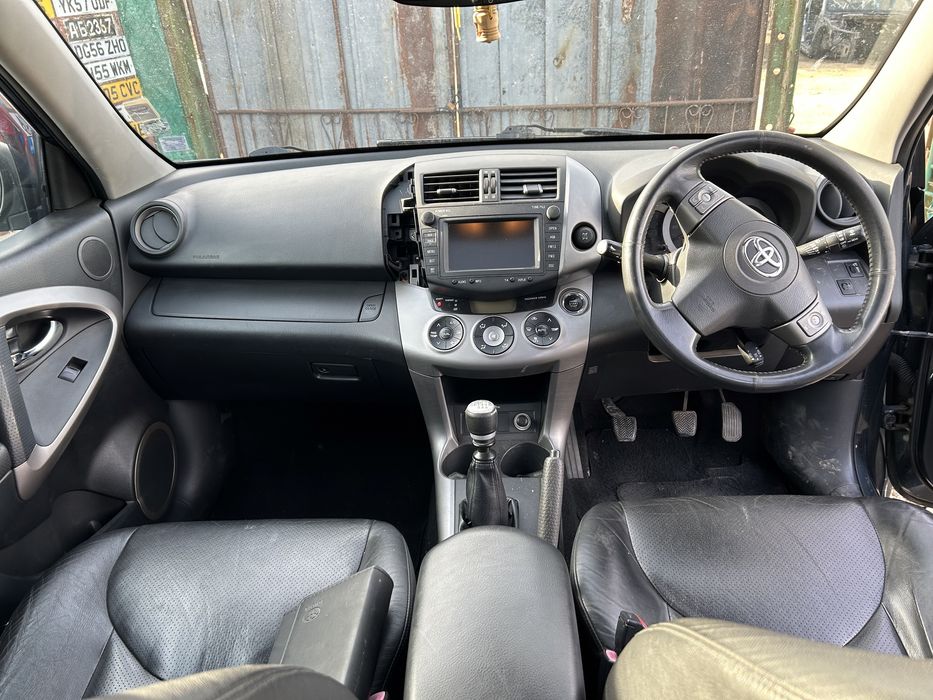 Toyota RAV4 2.2 dcat 177 На части