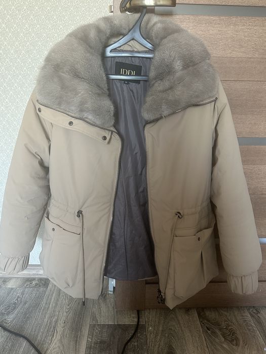 Продам зимнюю куртку