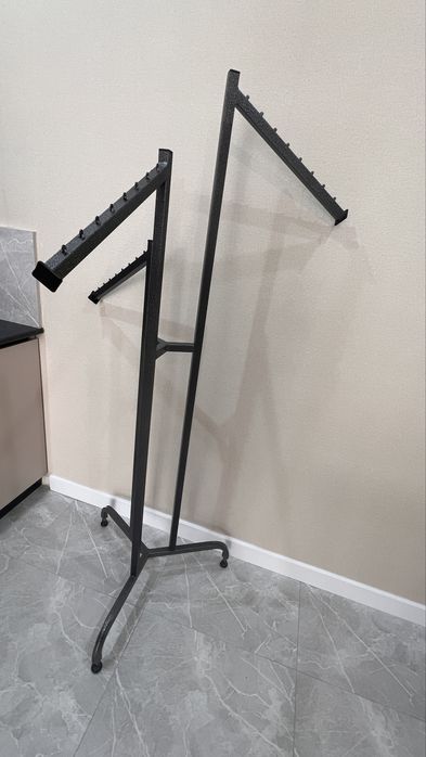 Вешалка рейл в отличном состояний