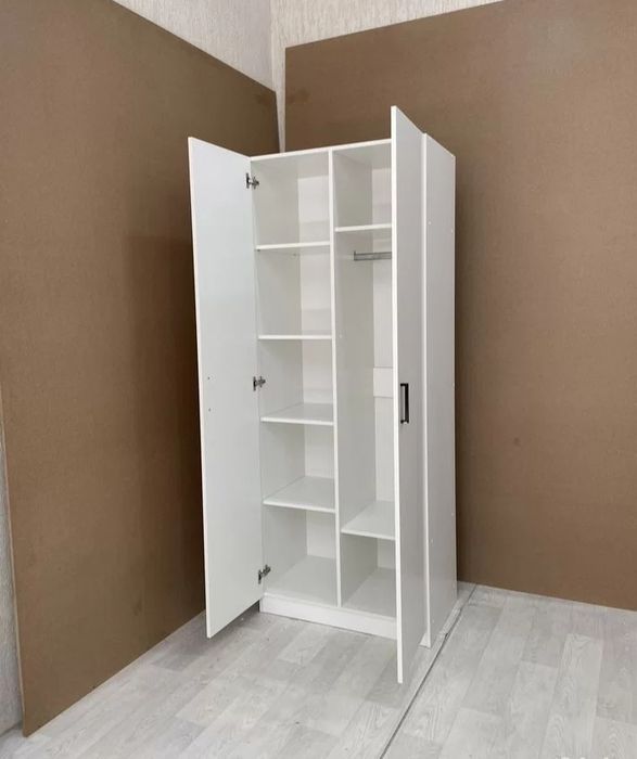 Продам шкаф распашной бу