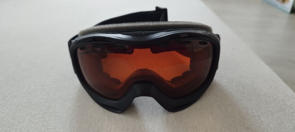 Детски ски ръкавици и очила за ски и сноуборд