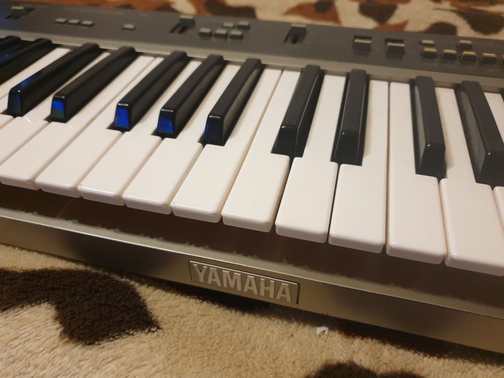 Orga / sintetizator Yamaha ps35