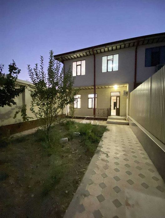 2 каватли 5 хонали+ подвал 1,7 сотокдан иборат булган ховли сотилмокда