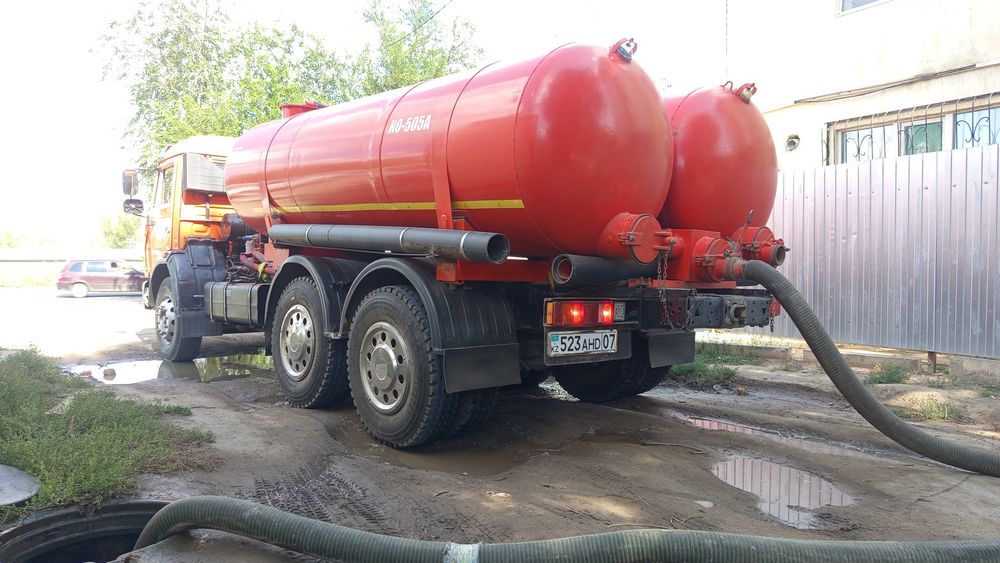 Ассенизатор, откачивание септиков.