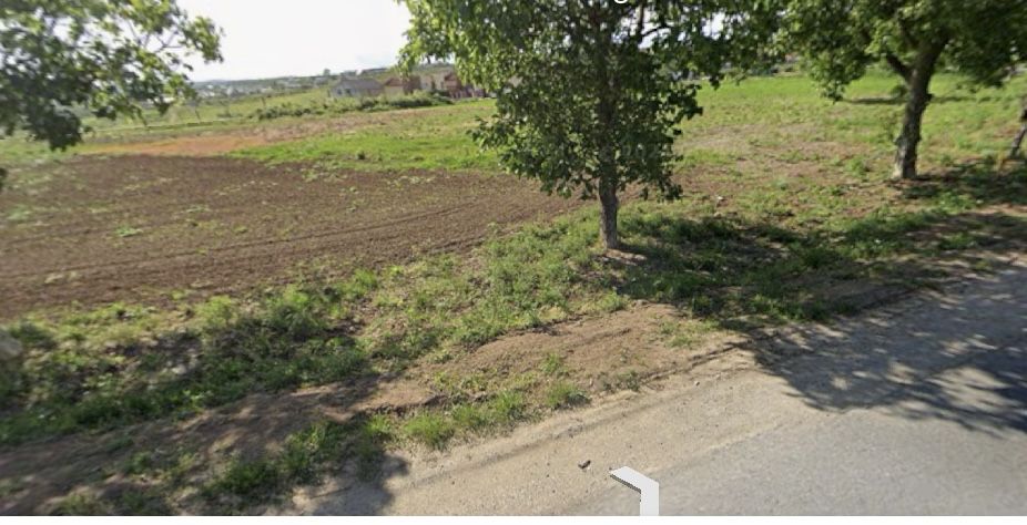 Vand teren Paleu vizavi de Hexol