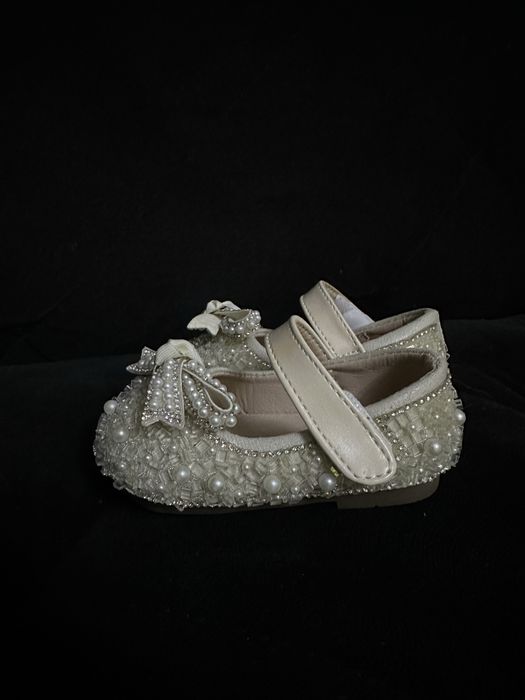 Продаюется туфельки для девочки