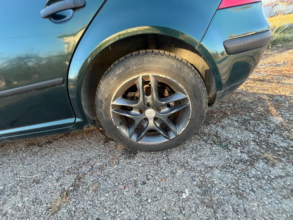 Golf 4 1.9 90к.с на части Много запазен