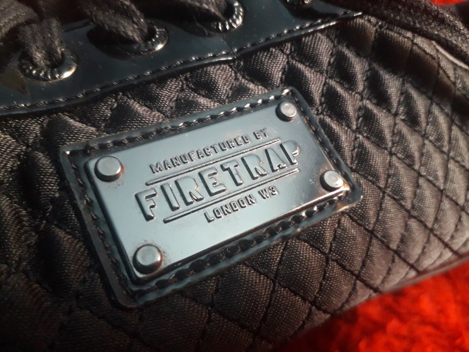 Adidasi Firetrap marimea 44.5 import UK