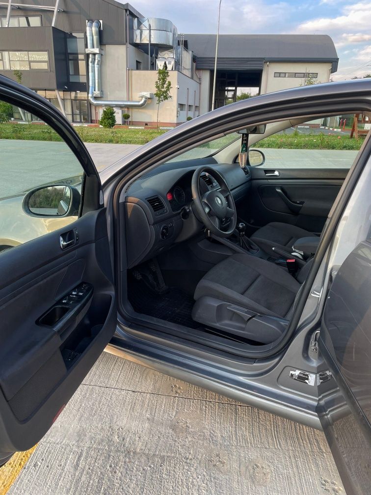 Golf 5 1.9 tdi 105cp