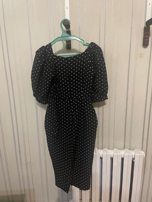 Продам юбку и платья