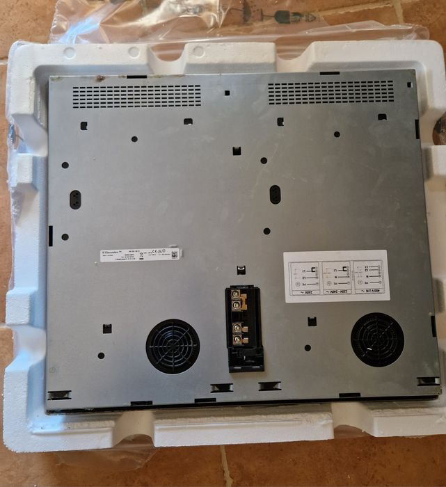 Plita pe inductie  Electrolux bej