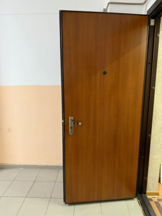 Продам дверь входная, Торекс, в отличном состоянии