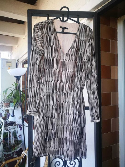 Елегантни  рокли размер с