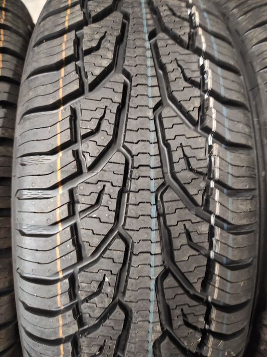 195/60/16 Uniroyal