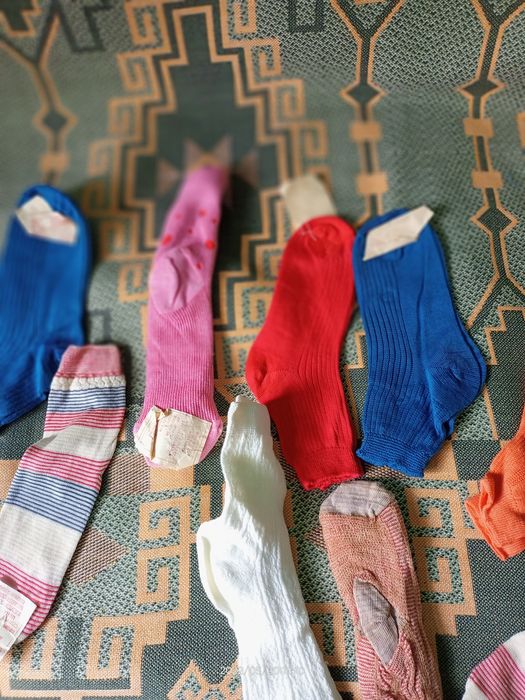 Детские вещи в основном на мальчика ну от года до первого класса .