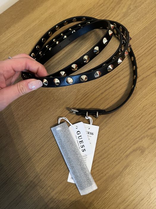 Guess - Curea de piele ecologica cu nituri, Negru/Auriu