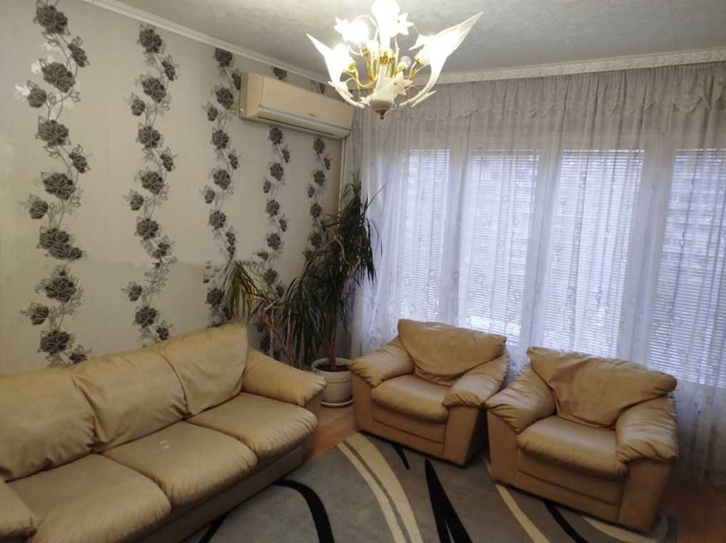 Дава се под наем Двустаен апартамент в София, Зона Б-18 - 69 кв.м за 509.49 € - Снимка #2