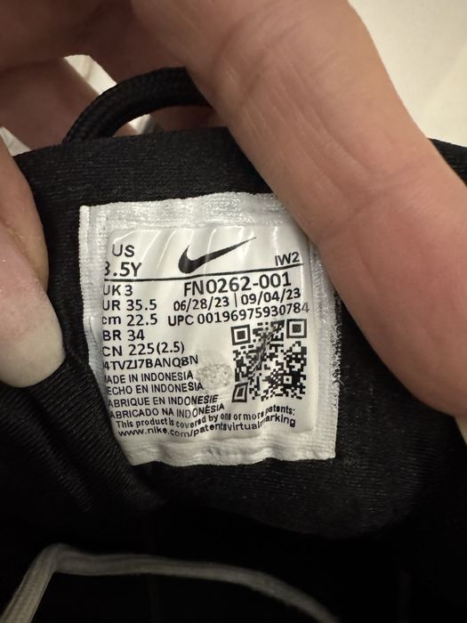 NIKE AIR MORE UPTEMPO номер 35.5 оригинални маратонки / сникърси