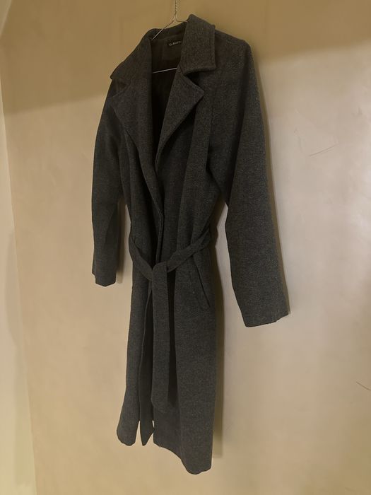 Дамско сиво палто с колан и копче