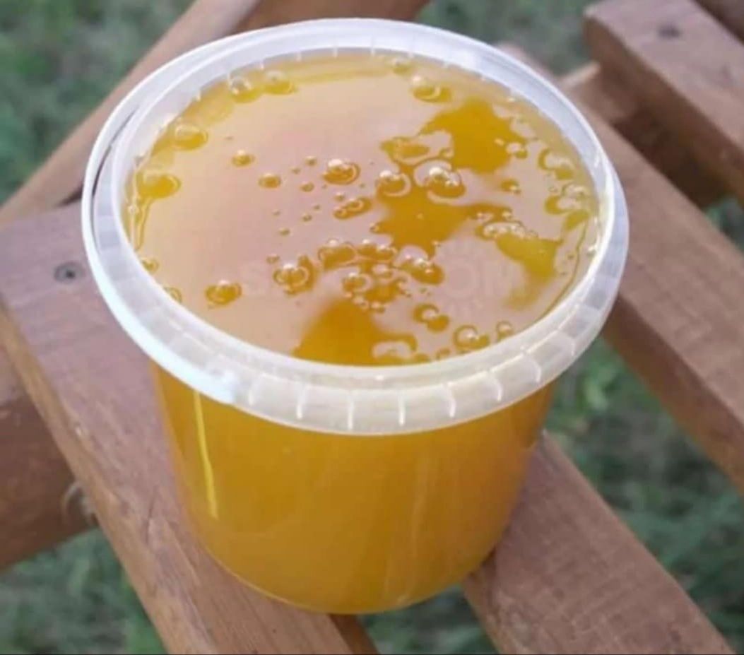 Продаю натуральный вкусный полезный мёд со своей пасеки.