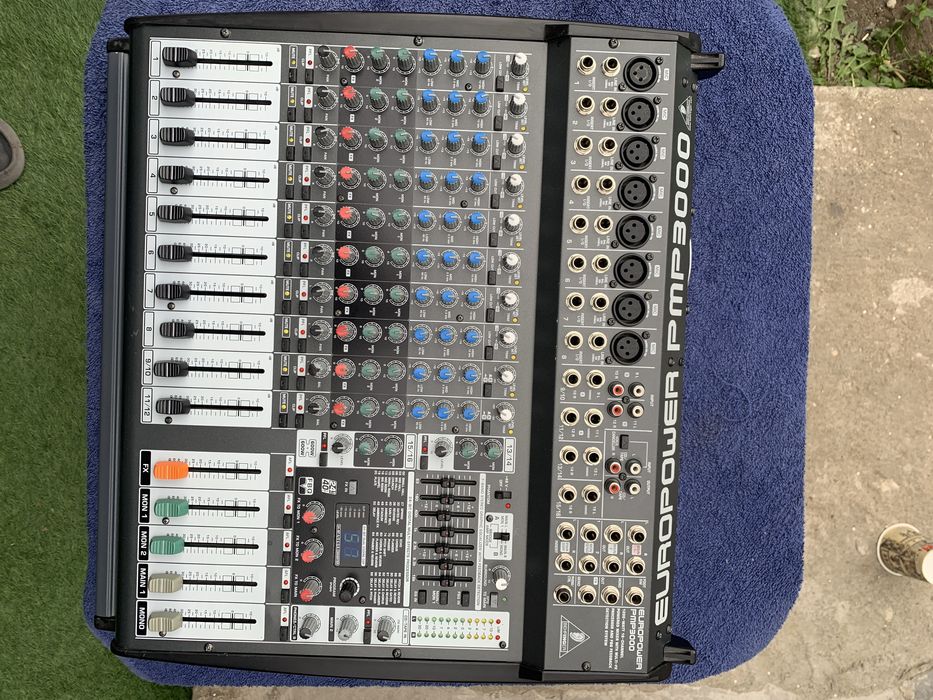 Vand mixer behringer pmp 3000