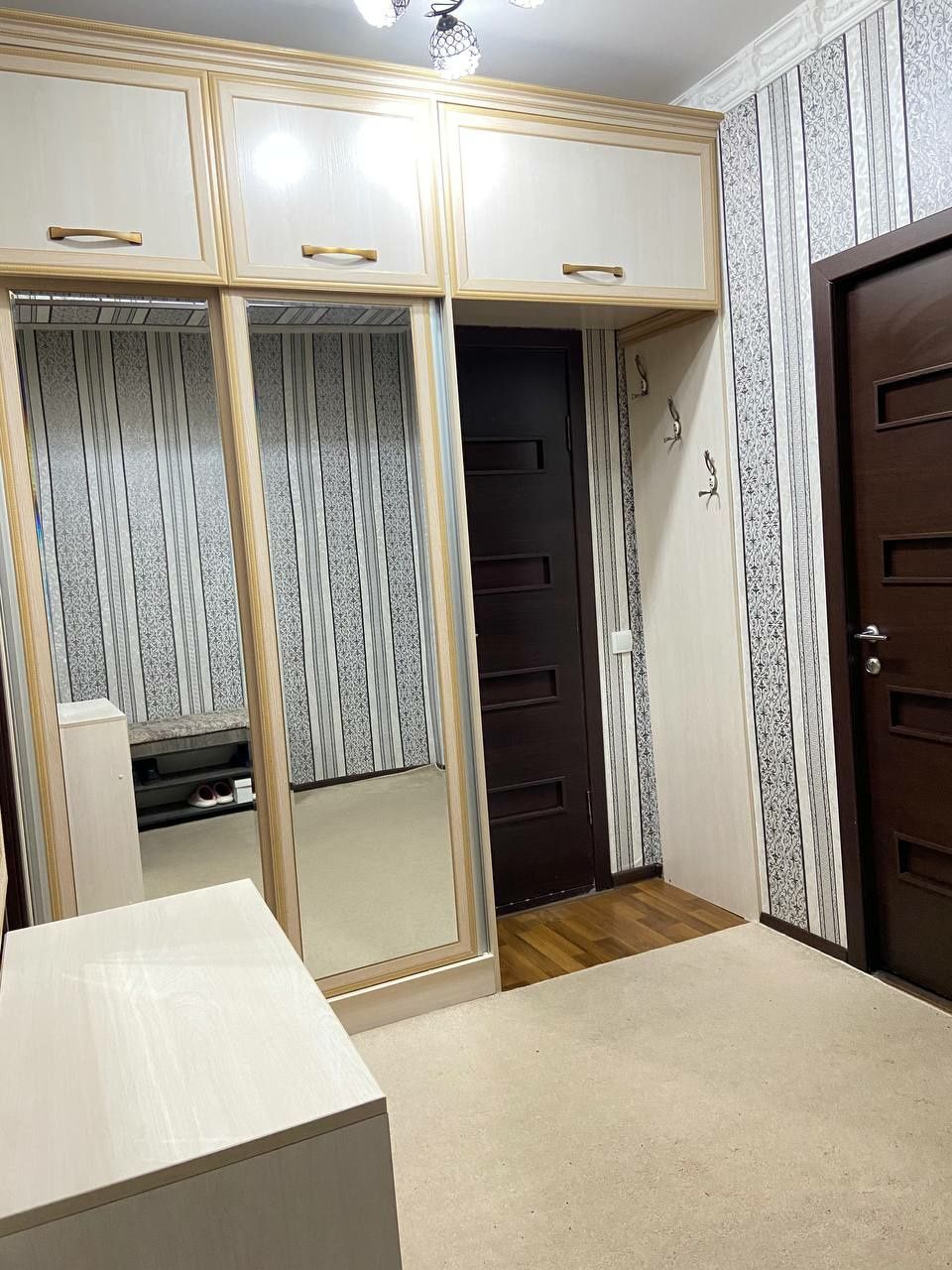 Продаётся 3× комнатная квартира с обстановкой, город Бухара